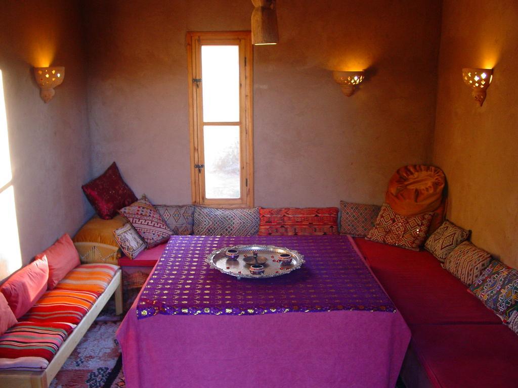 Dar Paru Bed & Breakfast Мхамид Екстериор снимка